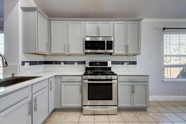 Building Photo - 4208 Rolling Water Dr