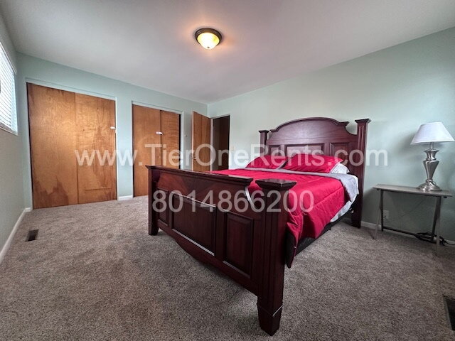 Building Photo - NO DEPOSIT option available for qualified ...