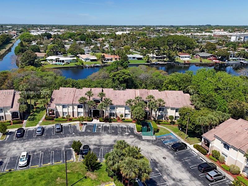 Building Photo - 815 W Boynton Beach Blvd
