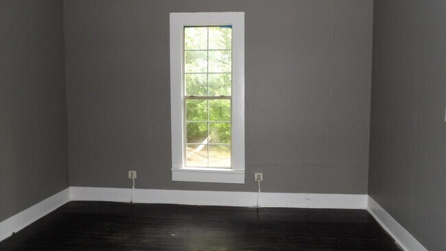 Building Photo - 115 Ryan Dr