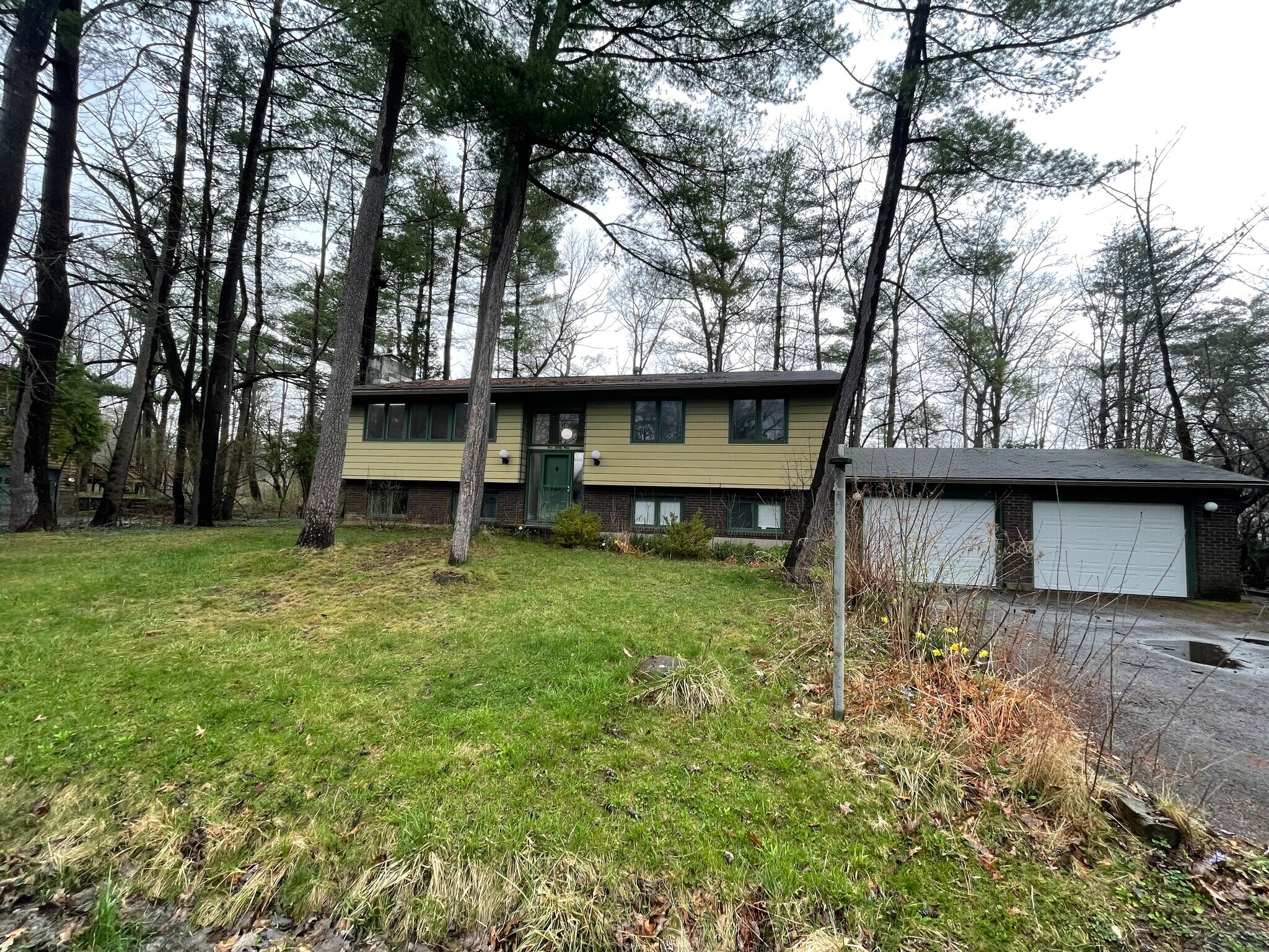 Building Photo - 139 Burleigh Dr