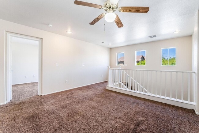 Building Photo - Cute Two-Story Home