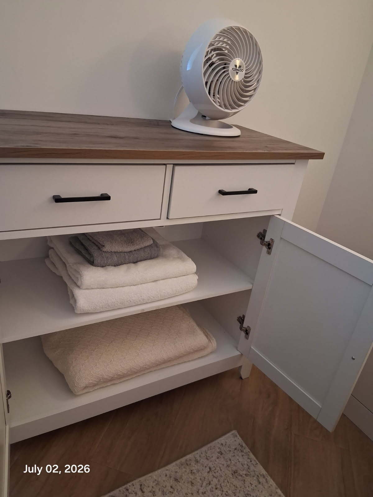 BR storage cabinet - 517 18th St