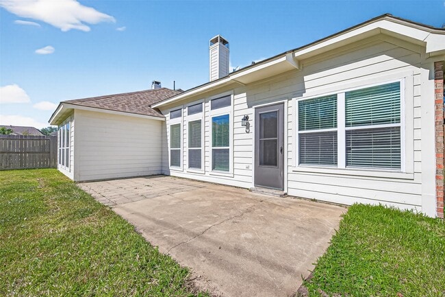 Building Photo - 22523 Cascade Springs Dr