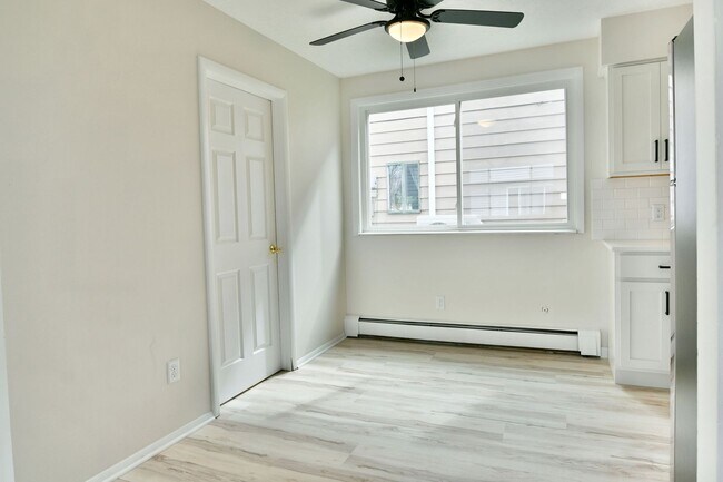 Building Photo - 72-78 S Roanoke