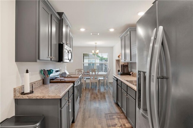 Building Photo - 2051 Whitebark Dr