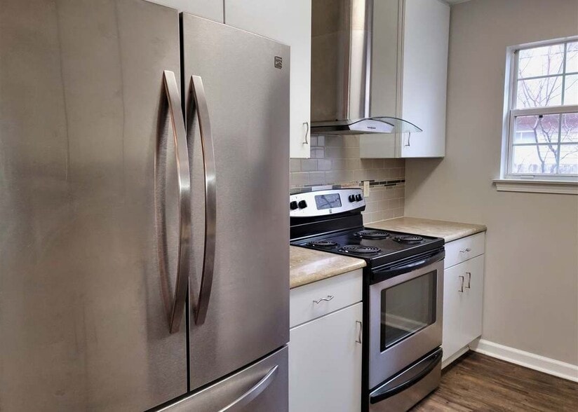 Building Photo - 4464 Westover Dr