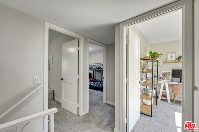 Building Photo - 19358 Alcona St