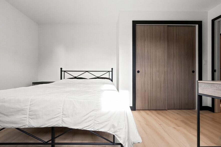 Building Photo - 2804 W Spencer St