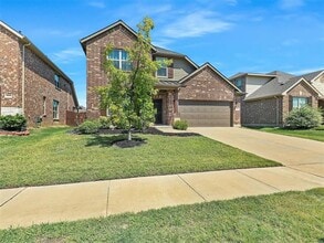 Building Photo - 2613 Sunstar Dr