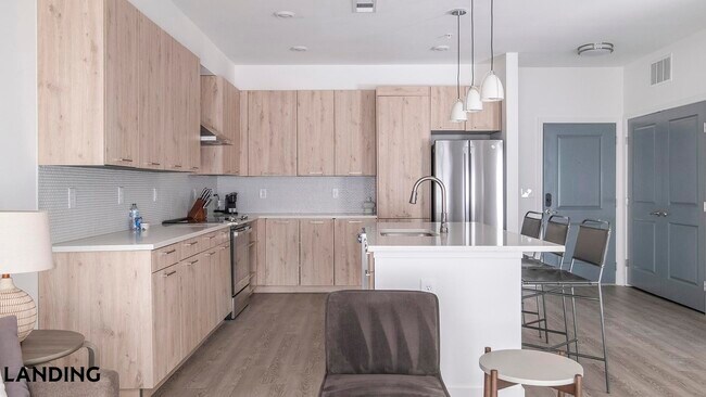 Building Photo - 5102 Station Dr