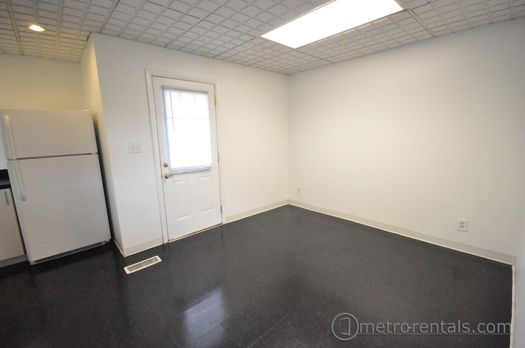 kitchen - 2179 Summit St