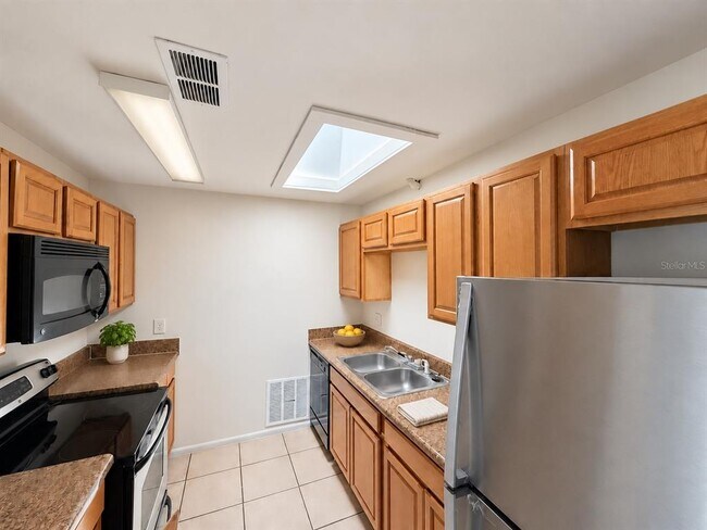 Building Photo - 4155 Spitfire Ave