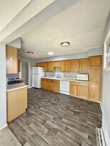 Building Photo - 3903 Oakshire Rd