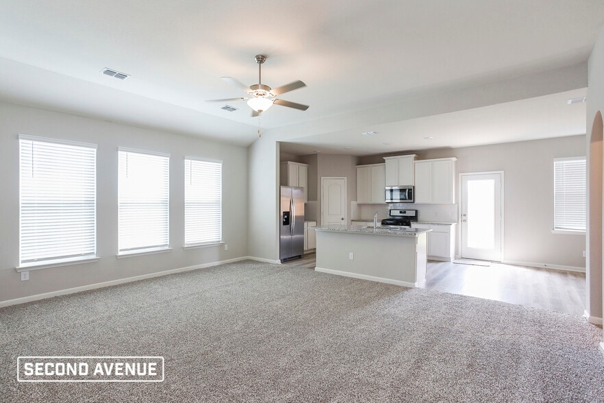 Building Photo - 2005 Erlinda Dr