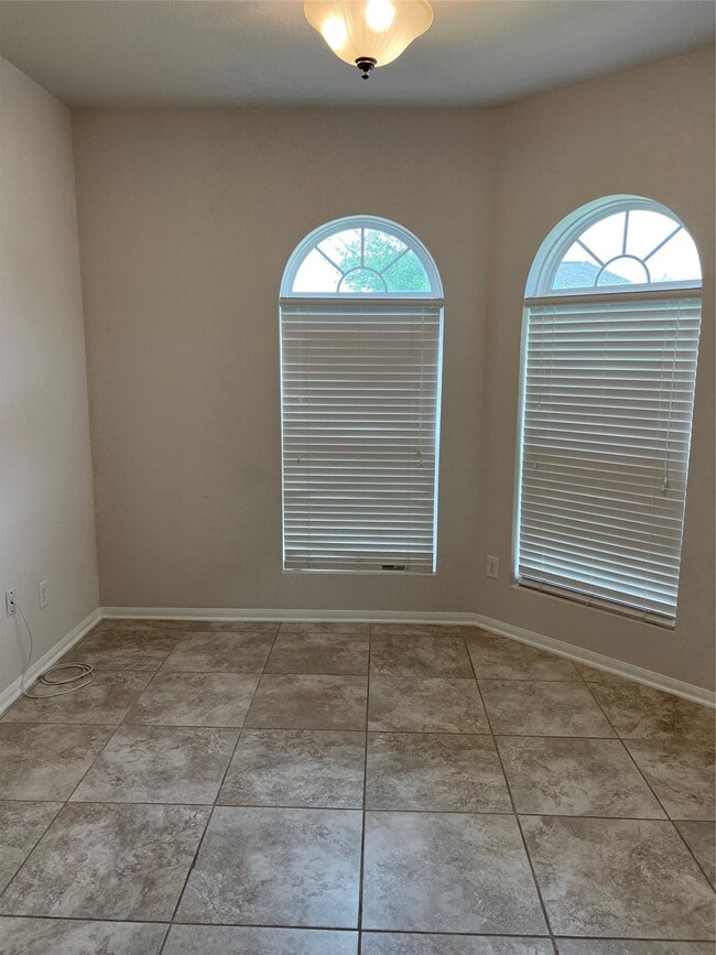 Building Photo - 14834 Waverly Hill Ln