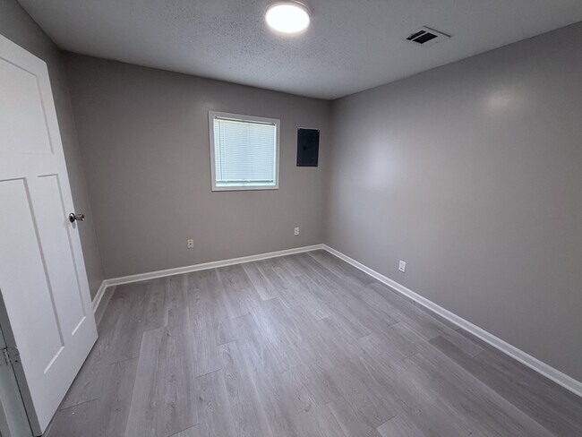 Building Photo - 1155 N Belvedere Blvd