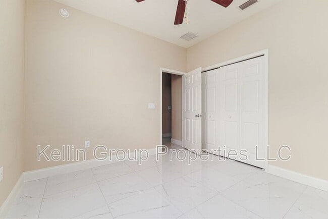 Building Photo - 2611 Highlands Creek Way