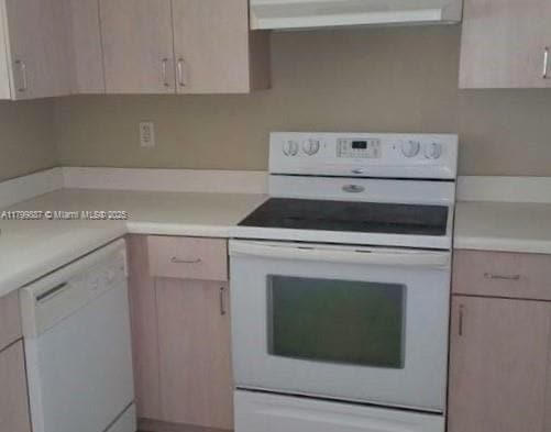 Building Photo - 50 Menores Ave