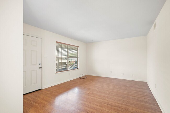 Building Photo - 2828 61st St