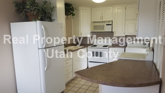 Building Photo - Orem Apartment