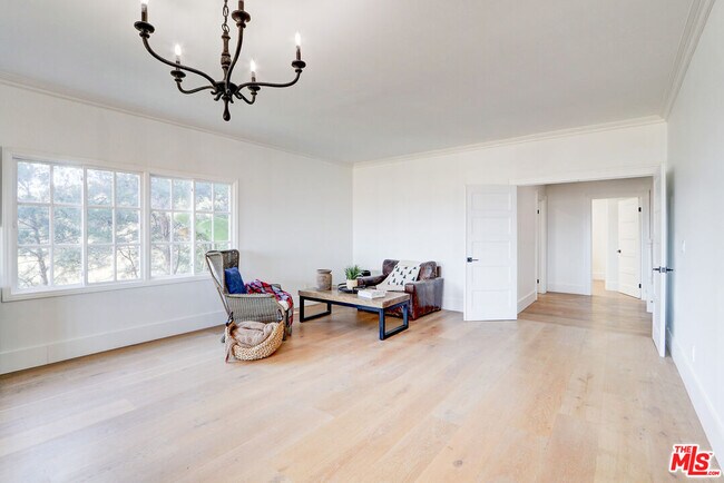 Building Photo - 456 S McKnight Rd