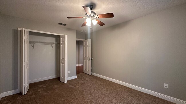 Building Photo - 418 Brentwood Club Cove