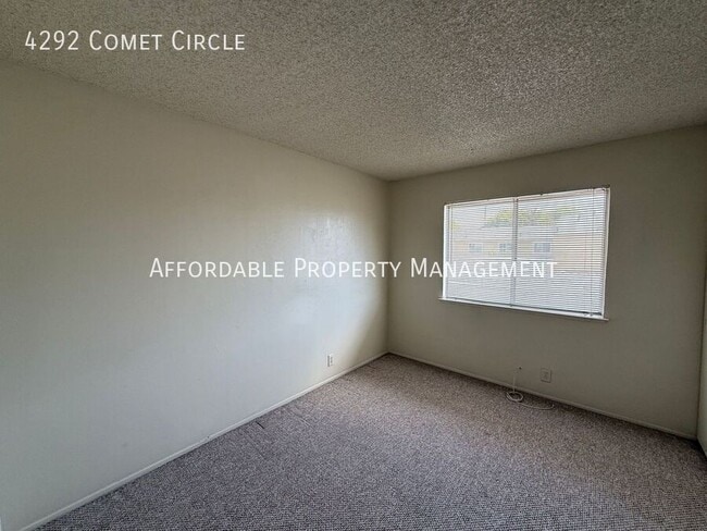 Building Photo - 4292 Comet Cir