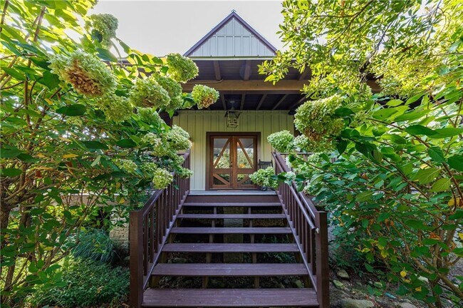 Primary Photo - 1015 Loliver Ln