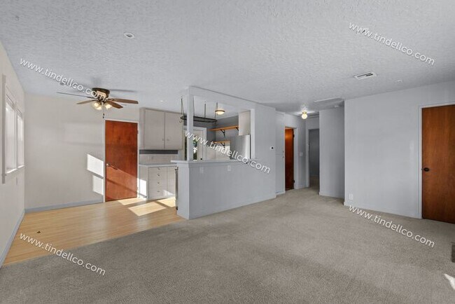 Building Photo - Charming 2-Bedroom Home with Fenced Yard in St. Johns - Pets Welcome!