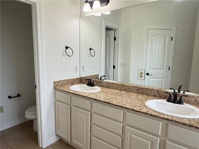 Building Photo - 3031 N Bentley Ridge