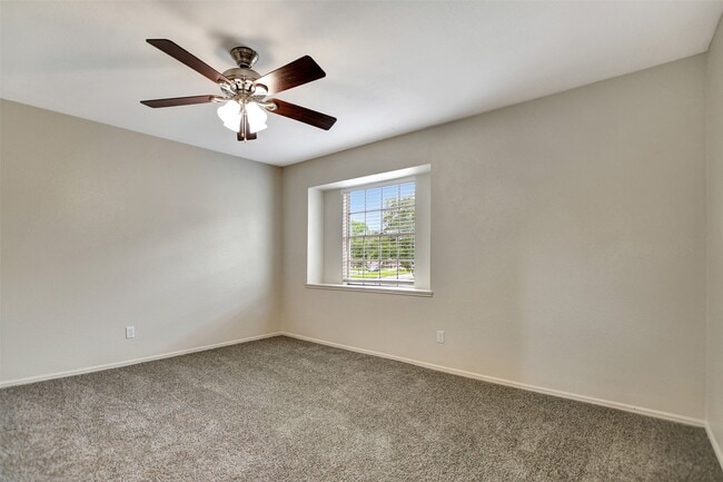 Building Photo - 3826 Willow Springs Ln