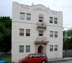 Building Photo - 1050 NW 2nd Street