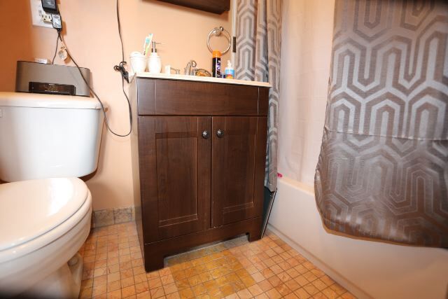 Building Photo - 2617 W Thomas St