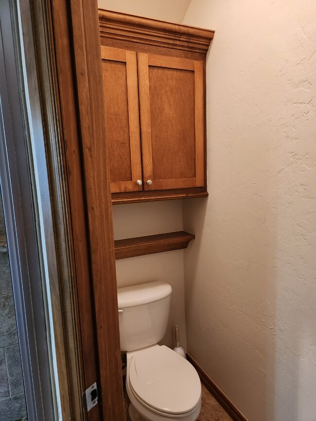 Building Photo - 3808 Kensington Dr