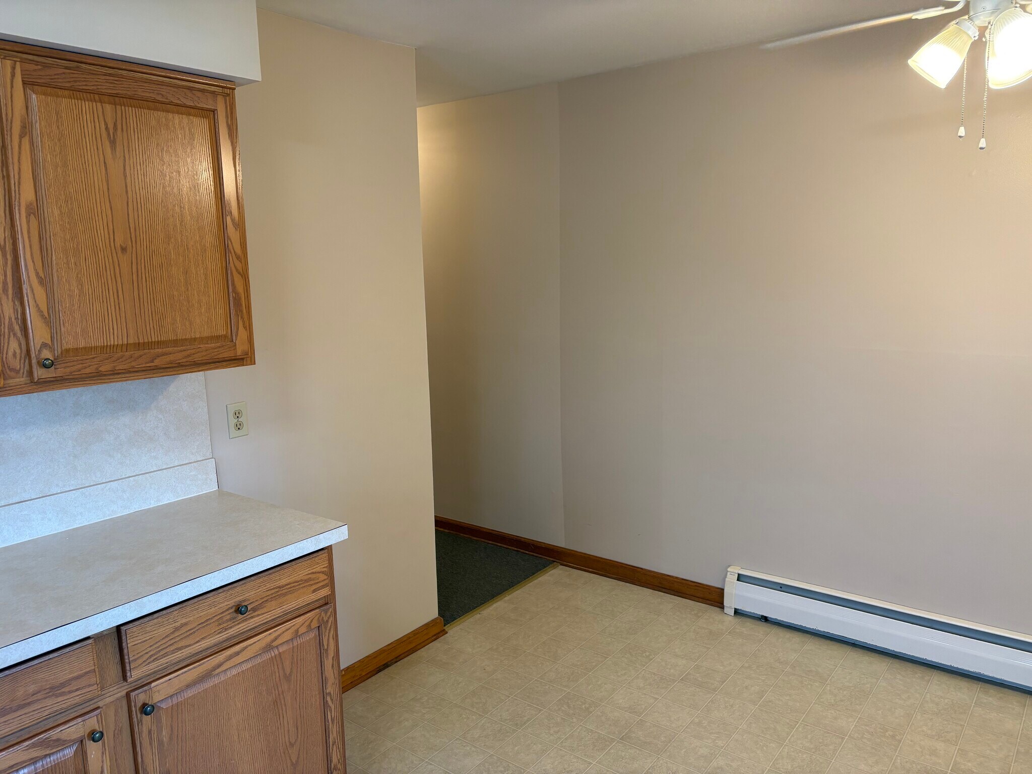 Building Photo - 1356 Roosevelt Ave