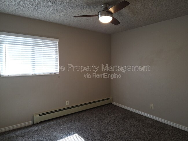 Building Photo - 512 Bell Ct