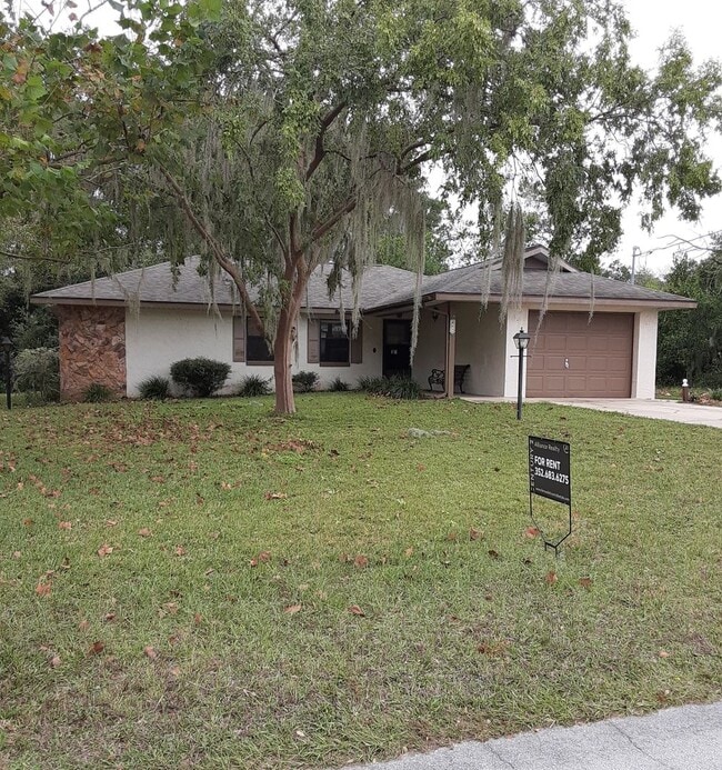 Primary Photo - Adorable Single Family Home