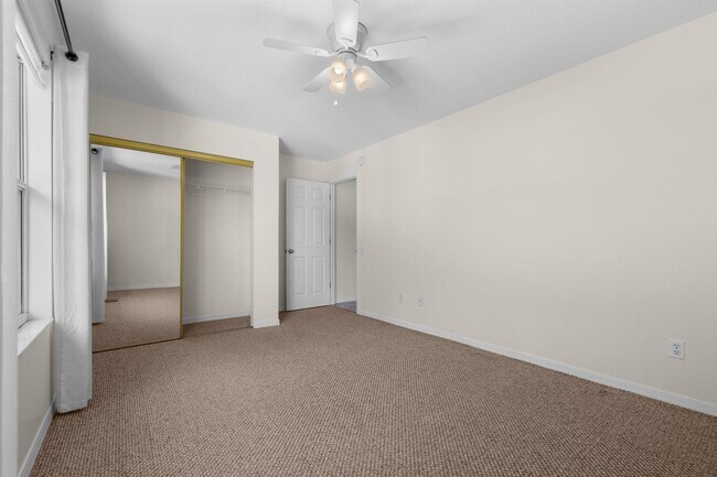 Building Photo - 109 B St