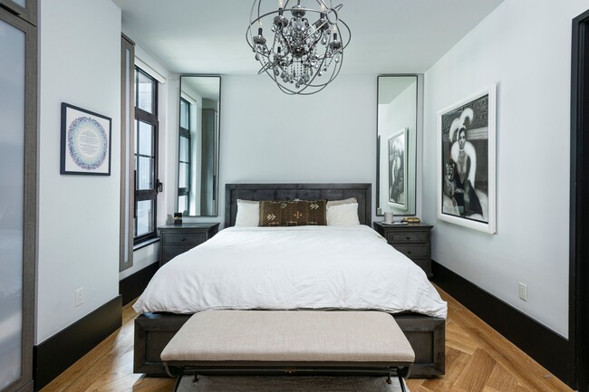 Building Photo - 51 Jay St