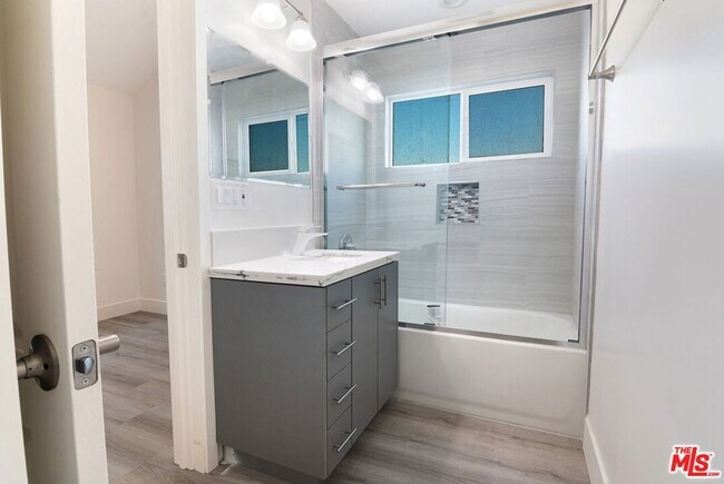 Building Photo - 1327 23rd St