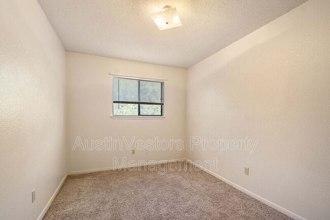 Building Photo - 115 S Frio St