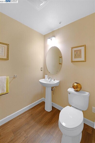 Building Photo - 4329 Somerton Ter