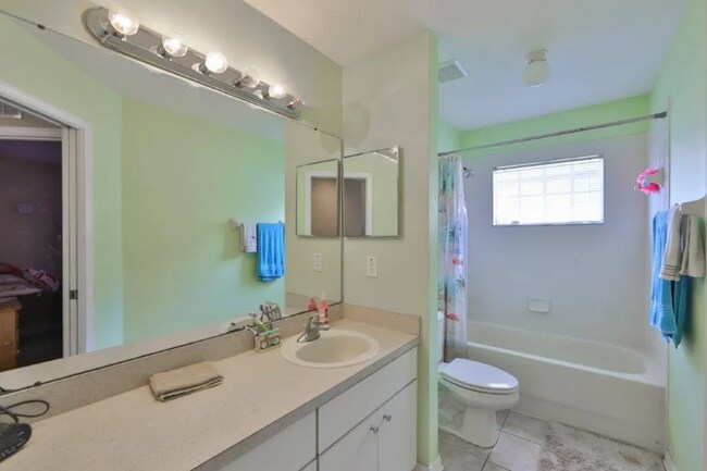 Building Photo - 16221 Bridgewalk Dr