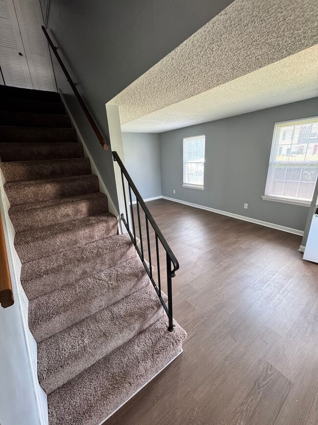 Building Photo - Spacious 3 Bed 1.5 Bath in Henrico