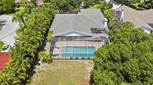 Building Photo - 1895 Buccaneer Cir