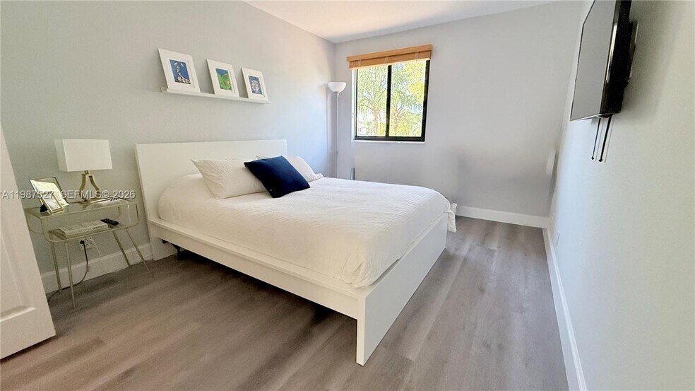 Building Photo - 1392 Canary Island Dr