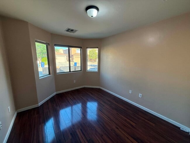 Building Photo - 8370 S Hunnic Dr