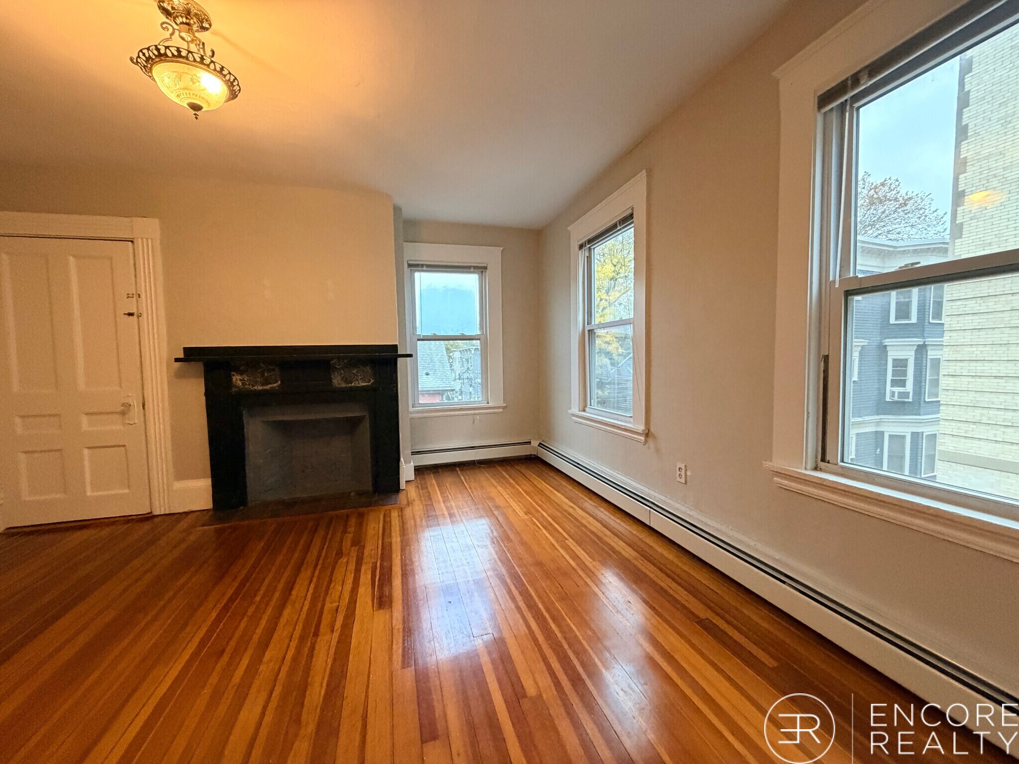 Building Photo - 56 Hancock St