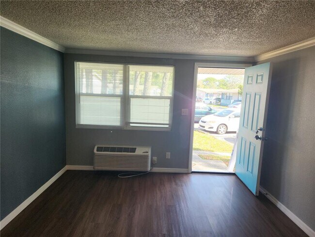 Building Photo - 5901 Bryce Ln